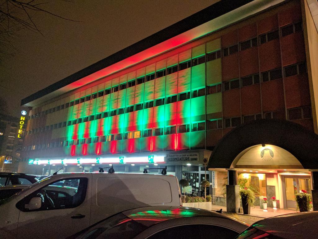 Santa Barbara Hotel San Donato Milanese Exterior foto